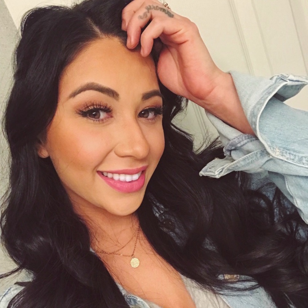 Meet your Posher, Alyssa